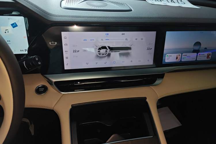 Used Geely Auto Monjaro L 2025 Dongfang Yao 2.0TD Automatic Jinzhao Edition Audio And AC Panel