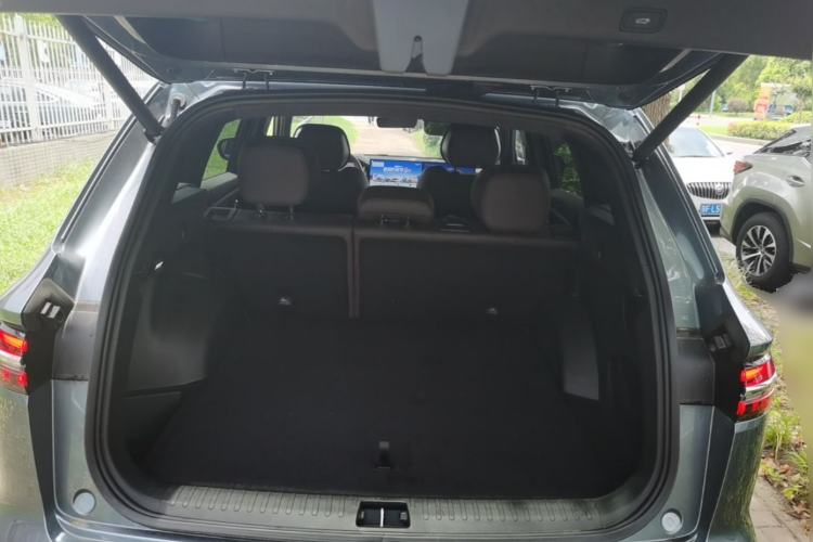 Used Geely Auto Monjaro L 2025 Dongfang Yao 2.0TD Automatic All-Wheel-Drive Wangyue Edition Trunk