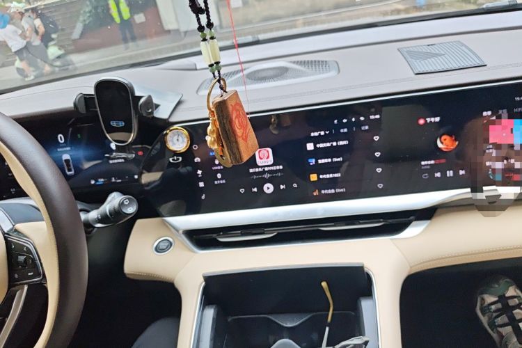 Used Geely Auto Monjaro L 2025 Dongfang Yao 2.0TD Automatic Lanxing Edition Audio And AC Panel