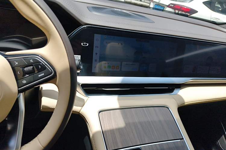 Used Geely Auto Monjaro L 2025 Dongfang Yao 2.0TD Automatic Lanxing Edition Audio And AC Panel