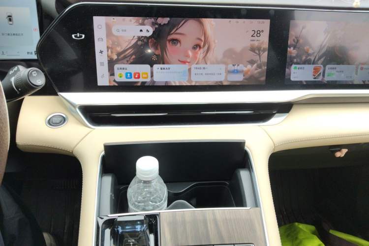 Used Geely Auto Monjaro L 2025 Dongfang Yao 2.0TD Automatic Lanxing Edition Audio And AC Panel