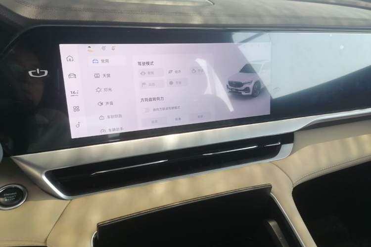 Used Geely Auto Monjaro L 2025 Dongfang Yao 2.0TD Automatic Lanxing Edition Audio And AC Panel