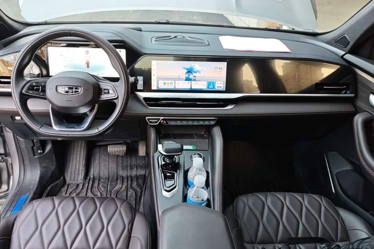 Used Geely Auto Monjaro L 2025 2.0TD Automatic Xingyun Version Center Console