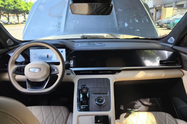 Used Geely Auto Monjaro L 2025 Dongfang Yao 2.0TD Automatic Lanxing Edition Center Console