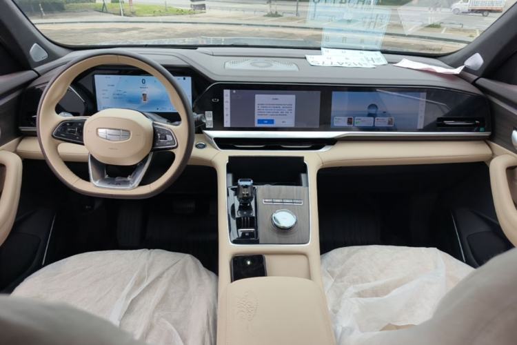Used Geely Auto Monjaro L 2025 Dongfang Yao 2.0TD Automatic Lanxing Edition Center Console