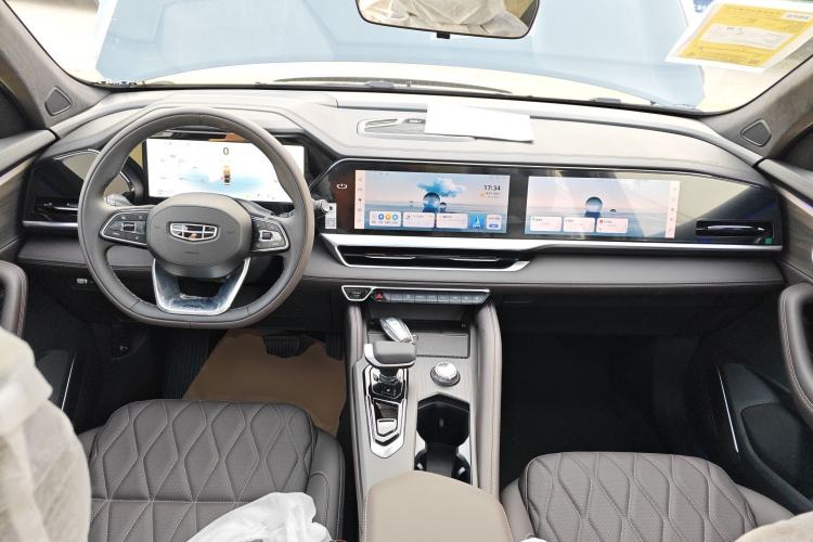 Used Geely Auto Monjaro L 2025 2.0TD Automatic Xingyun Version Center Console