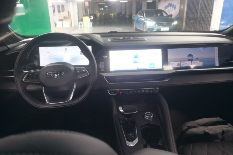 Used Geely Auto Monjaro L 2025 2.0TD Automatic Xingyun Version Center Console