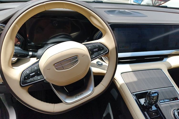 Used Geely Auto Monjaro L 2025 Dongfang Yao 2.0TD Automatic Lanxing Edition Center Console