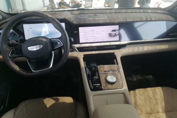 Used Geely Auto Monjaro L 2025 Dongfang Yao 2.0TD Automatic Lanxing Edition Center Console
