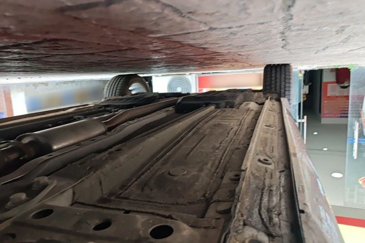 Used Geely Auto Monjaro L 2025 Dongfang Yao 2.0TD Automatic Lanxing Edition Chassis Front Right