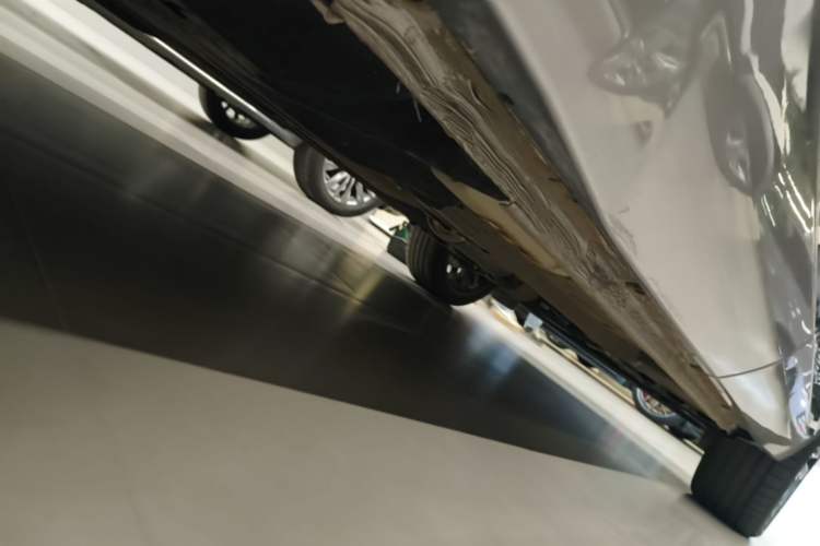 Used Geely Auto Monjaro L 2025 Dongfang Yao 2.0TD Automatic Lanxing Edition Chassis Rear Right