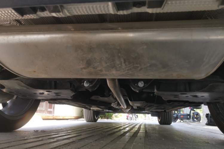 Used Geely Auto Monjaro L 2025 Dongfang Yao 2.0TD Automatic Lanxing Edition Chassis Rear