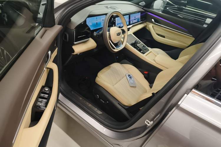 Used Geely Auto Monjaro L 2025 Dongfang Yao 2.0TD Automatic Lanxing Edition Driver Seat