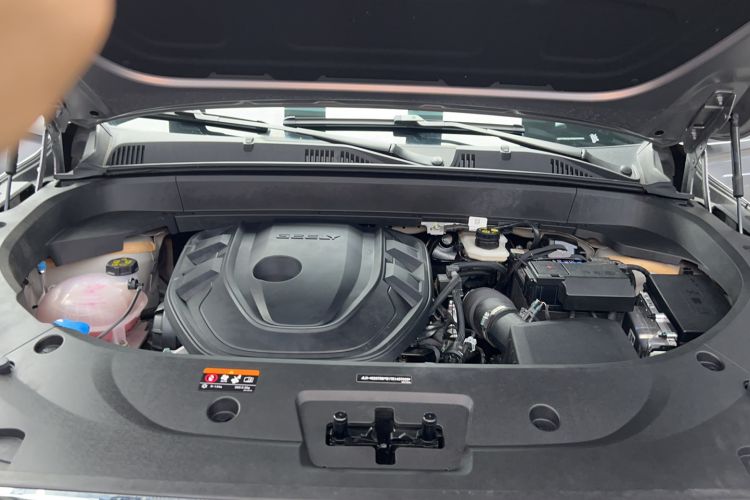 Used Geely Auto Monjaro L 2025 2.0TD Automatic Xingyun Version Engine Bay