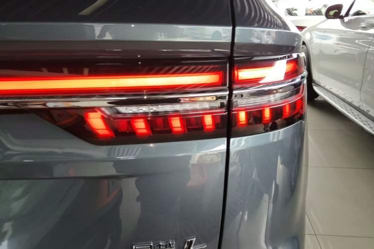 Used Geely Auto Monjaro L 2025 Dongfang Yao 2.0TD Automatic Lanxing Edition Exterior 3