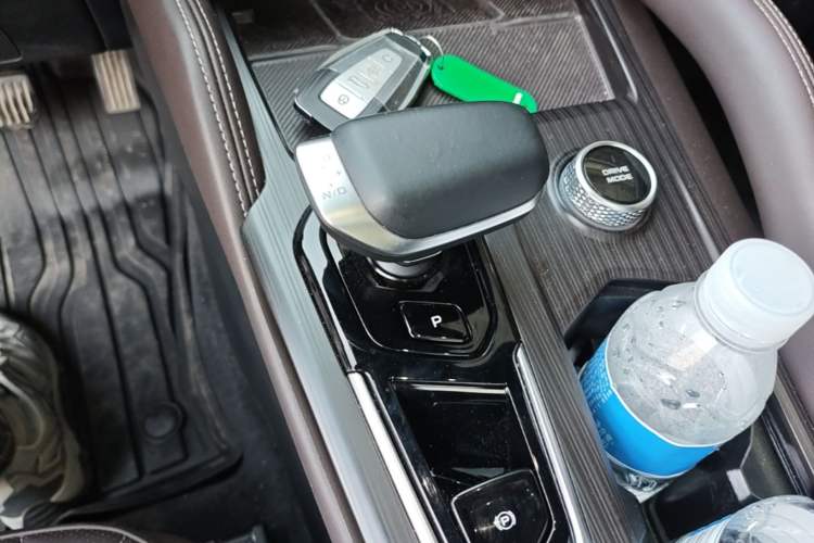 Used Geely Auto Monjaro L 2025 2.0TD Automatic Xingyun Version Gear Lever