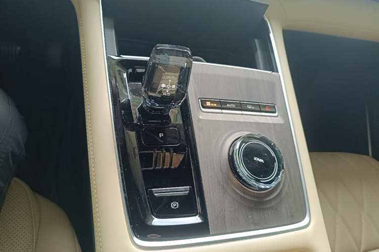 Used Geely Auto Monjaro L 2025 Dongfang Yao 2.0TD Automatic Lanxing Edition Gear Lever