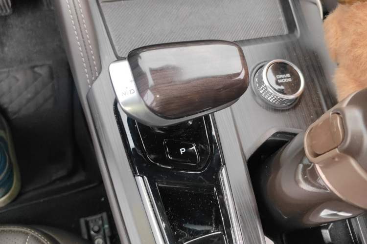 Used Geely Auto Monjaro L 2025 2.0TD Automatic Xingyun Version Gear Lever