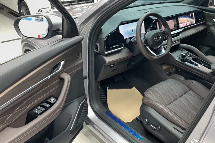 Used Geely Auto Monjaro L 2025 2.0TD Automatic Xingyun Version Interior 2
