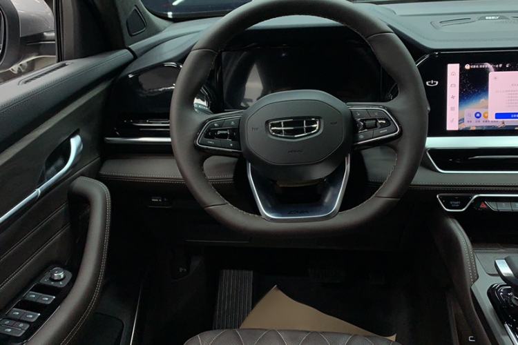 Used Geely Auto Monjaro L 2025 2.0TD Automatic Xingyun Version Interior 3