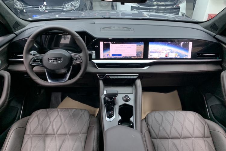 Used Geely Auto Monjaro L 2025 2.0TD Automatic Xingyun Version Interior 4