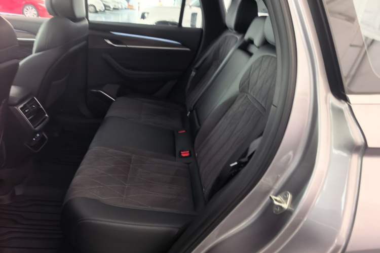 Used Geely Auto Monjaro L 2025 Dongfang Yao 2.0TD Automatic Jinzhao Edition Left Rear Seat