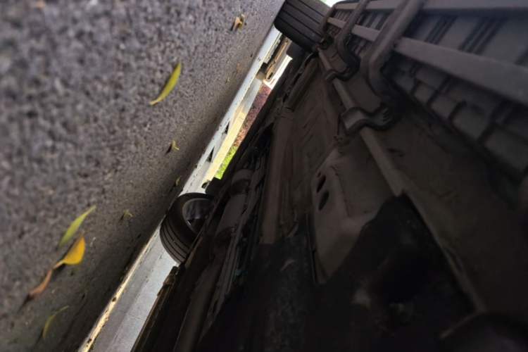 Used Geely Auto Monjaro L 2025 Dongfang Yao 2.0TD Automatic Lanxing Edition Left Side Sill