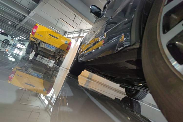 Used Geely Auto Monjaro L 2025 Dongfang Yao 2.0TD Automatic Lanxing Edition Left Side Sill