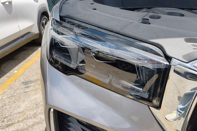 Used Geely Auto Monjaro L 2025 Dongfang Yao 2.0TD Automatic Lanxing Edition Right Front Headlight