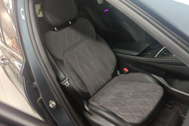 Used Geely Auto Monjaro L 2025 Dongfang Yao 2.0TD Automatic Lanxing Edition Right Front Seat