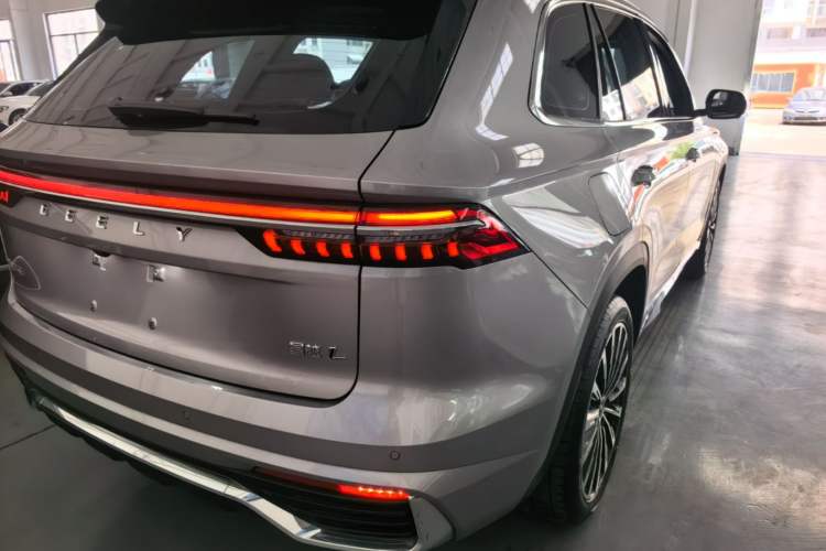 Used Geely Auto Monjaro L 2025 Dongfang Yao 2.0TD Automatic Jinzhao Edition Right Rear Taillight
