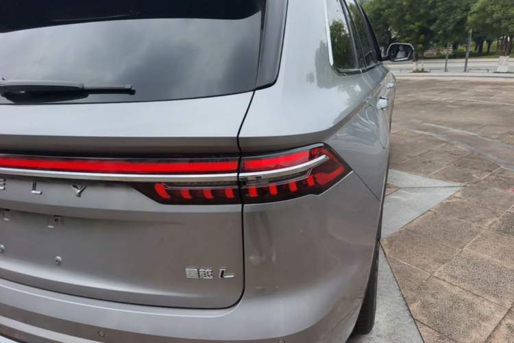 Used Geely Auto Monjaro L 2025 Dongfang Yao 2.0TD Automatic Lanxing Edition Right Rear Taillight
