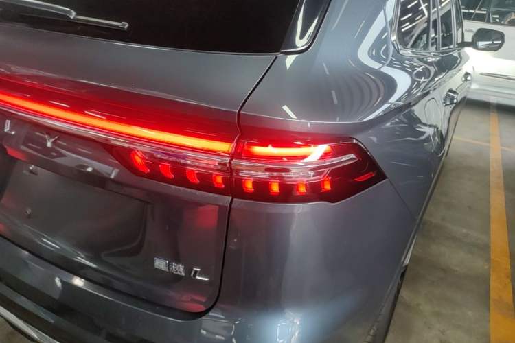 Used Geely Auto Monjaro L 2025 Dongfang Yao 2.0TD Automatic Lanxing Edition Right Rear Taillight
