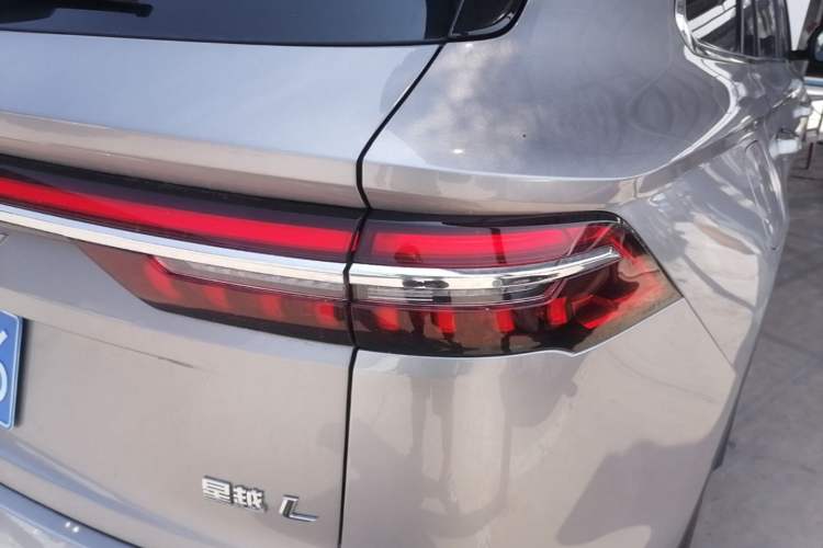 Used Geely Auto Monjaro L 2025 Dongfang Yao 2.0TD Automatic Lanxing Edition Right Rear Taillight
