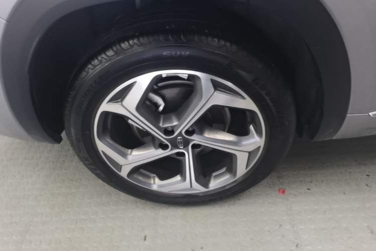 Used Geely Auto Monjaro L 2025 2.0TD Automatic Xingyun Version Right Rear Wheel Hub