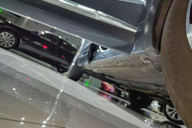 Used Geely Auto Monjaro L 2025 Dongfang Yao 2.0TD Automatic Lanxing Edition Right Side Sill