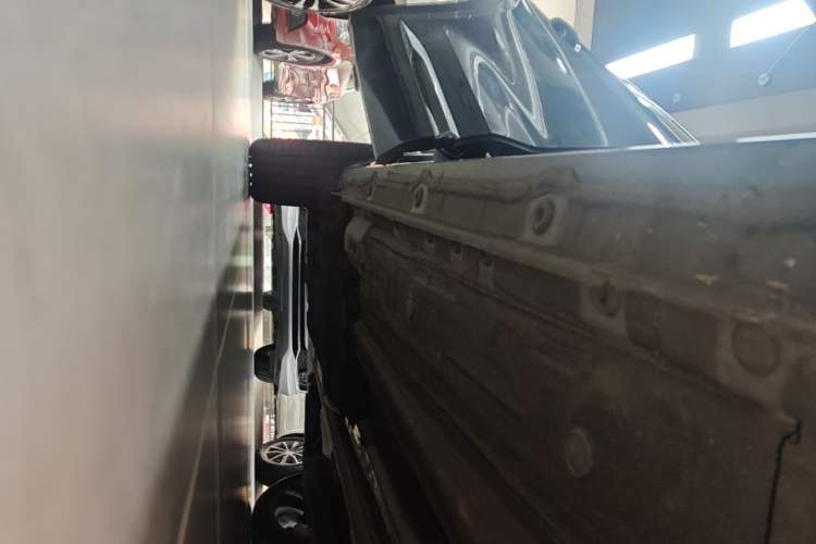 Used Geely Auto Monjaro L 2025 Dongfang Yao 2.0TD Automatic Lanxing Edition Right Side Sill