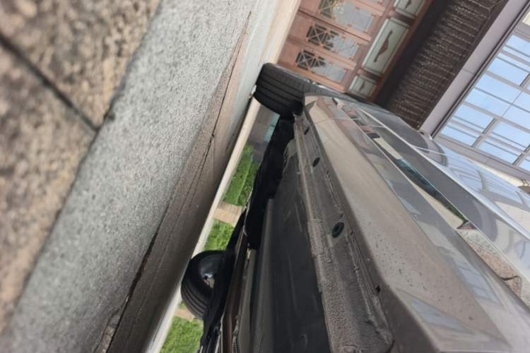 Used Geely Auto Monjaro L 2025 Dongfang Yao 2.0TD Automatic Lanxing Edition Right Side Sill