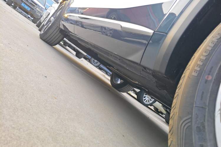 Used Geely Auto Monjaro L 2025 2.0TD Automatic Xingyun Version Right Side Sill