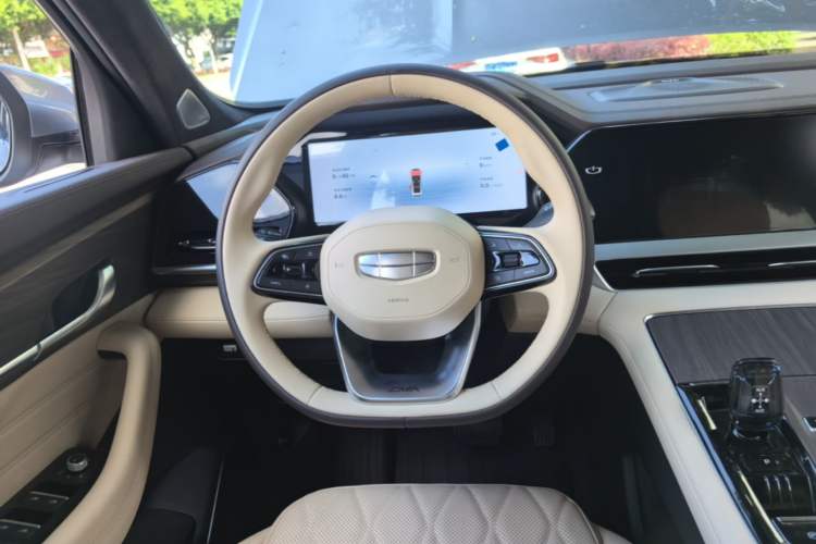 Used Geely Auto Monjaro L 2025 Dongfang Yao 2.0TD Automatic Lanxing Edition Steering Wheel