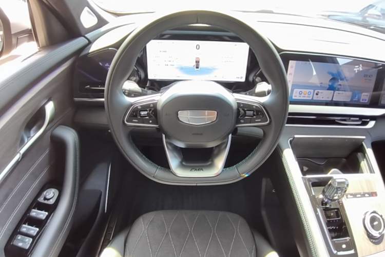 Used Geely Auto Monjaro L 2025 Dongfang Yao 2.0TD Automatic Lanxing Edition Steering Wheel