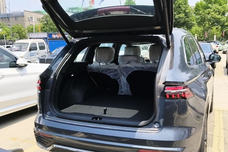 Used Geely Auto Monjaro L 2025 Dongfang Yao 2.0TD Automatic Jinzhao Edition Trunk