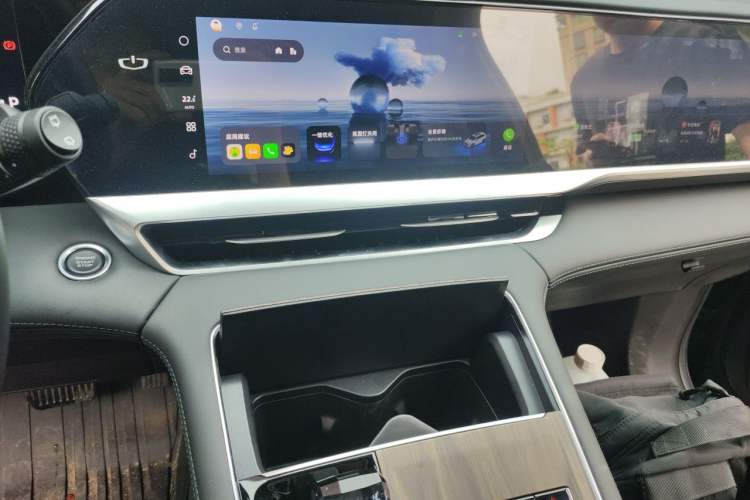 Used Geely Auto Monjaro L 2025 Dongfang Yao 2.0TD Automatic Lanxing Edition Audio And AC Panel