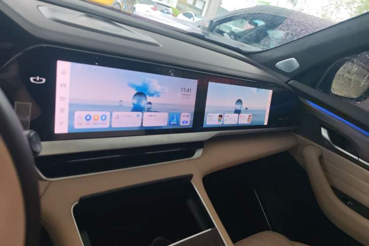 Used Geely Auto Monjaro L 2025 Dongfang Yao 2.0TD Automatic All-Wheel-Drive Wangyue Edition Audio And AC Panel