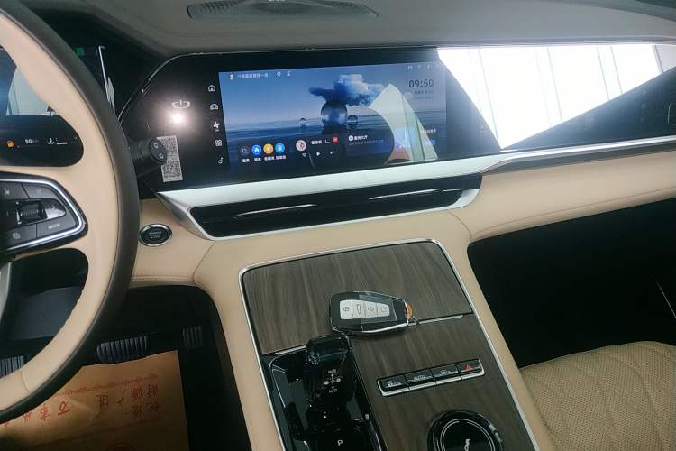 Used Geely Auto Monjaro L 2025 Dongfang Yao 2.0TD Automatic All-Wheel-Drive Wangyue Edition Audio And AC Panel