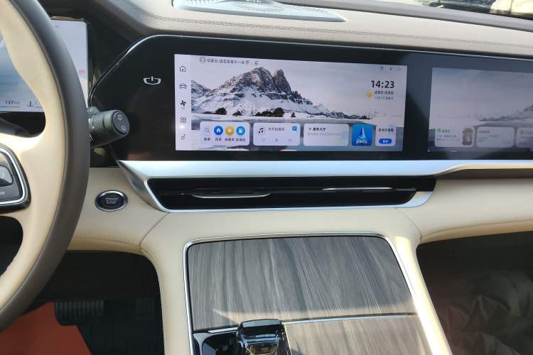 Used Geely Auto Monjaro L 2025 Dongfang Yao 2.0TD Automatic All-Wheel-Drive Wangyue Edition Audio And AC Panel