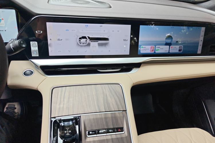 Used Geely Auto Monjaro L 2025 Dongfang Yao 2.0TD Automatic All-Wheel-Drive Wangyue Edition Audio And AC Panel
