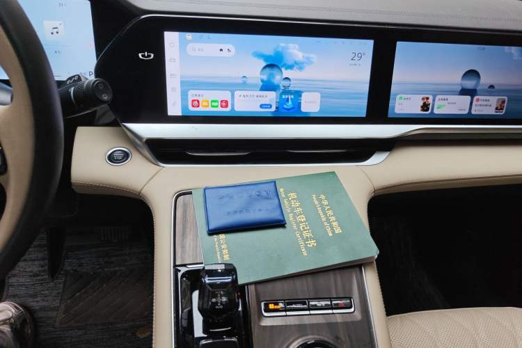 Used Geely Auto Monjaro L 2025 Dongfang Yao 2.0TD Automatic Lanxing Edition Audio And AC Panel