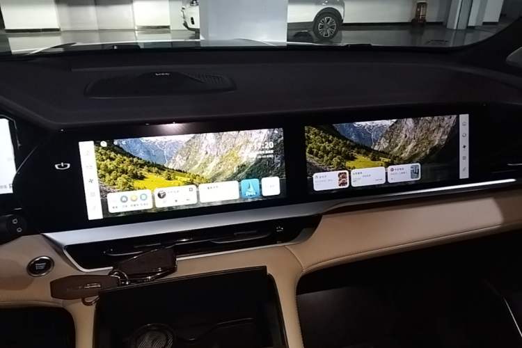 Used Geely Auto Monjaro L 2025 Dongfang Yao 2.0TD Automatic All-Wheel-Drive Wangyue Edition Audio And AC Panel