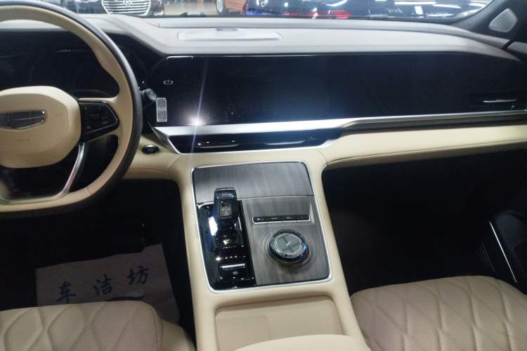 Used Geely Auto Monjaro L 2025 Dongfang Yao 2.0TD Automatic All-Wheel-Drive Wangyue Edition Audio And AC Panel